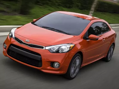 THAY KÍNH XE KIA Cerato Koup tại nhà